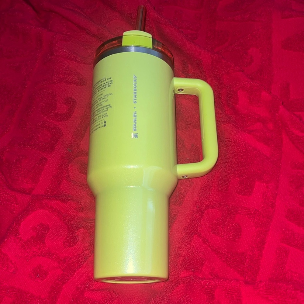 The STANLEY Starbucks 2024 Summer Exclusive Lime Green Shimmer 40oz Tumbler!